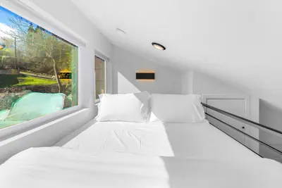Photo 4 - Echo Loft: A Modern Escape