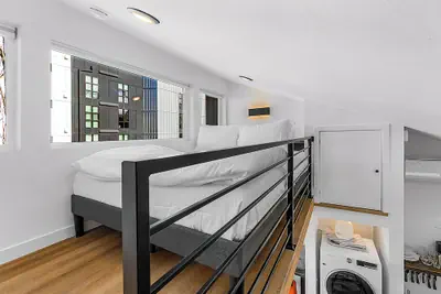 Photo 3 - Echo Loft: A Modern Escape