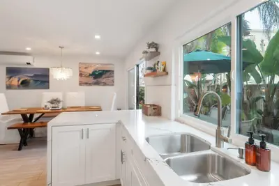 Photo 3 - Cozy Pet Friendly 3 Bedroom