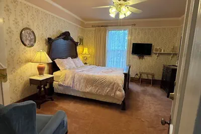 Photo 2 - Roseberry House Bed & Breakfast