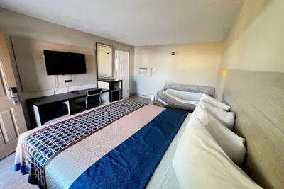 Photo 4 - Park Motel