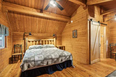 Photo 3 - Lost Horse Lodge