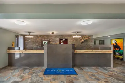 Photo 4 - HOTEL FUZION INN & SUITES