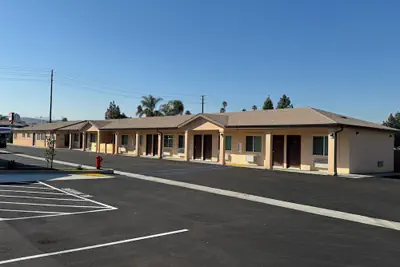 Photo 2 - Dutch Motel