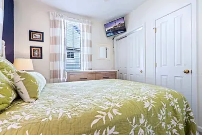 Photo 5 - Captains Cottage Sleeps 6!