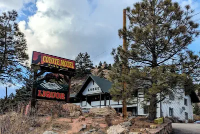 Photo 4 - Coyote Motel West