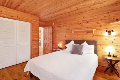 Photo 4 - High-top Lakeview Chateau #2520