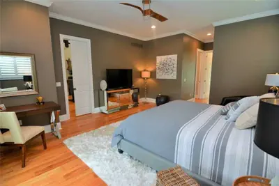 Photo 3 - Eleanor LEE Lane 32