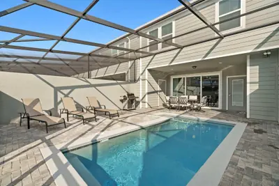 Photo 2 - Beautiful 5BR Home Private Pool and Themed Rooms
