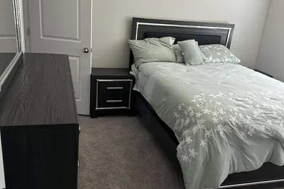 Photo 5 - Spacious 2Br w/ Fireplace - Sleeps 4 - Bbq - Lake