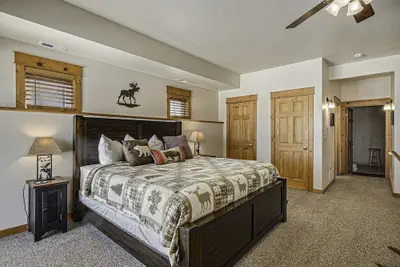 Photo 5 - Estes Park Vacation Lodging