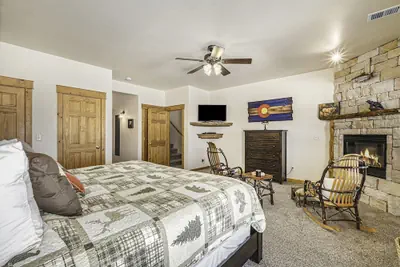 Photo 4 - Estes Park Vacation Lodging