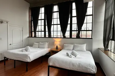 Photo 2 - Sosuite 2BR Apt w W D Gym On-site Restaurant