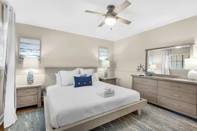 Photo 5 - Sleeps 8 w/ Resort Pools, Tennis, Golf & Beach Access + Attraction Tickets!