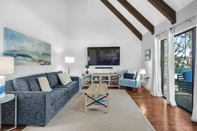 Photo 2 - Sleeps 8 w/ Resort Pools, Tennis, Golf & Beach Access + Attraction Tickets!