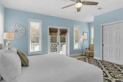 Photo 4 - The Sassy Seagull: Gulf Views, Bikes, Beach, Pool & hot Tub!
