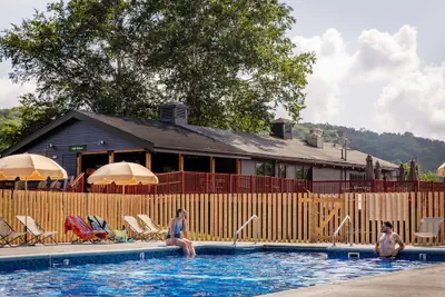 Photo 2 - Huttopia Berkshires