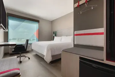 Photo 2 - avid hotel Coralville Iowa City by IHG