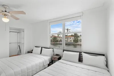 Photo 4 - Bay Harbor Sunset Apt 2C