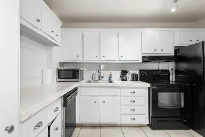 Photo 5 - Bay Harbor Sunset Apt 3A