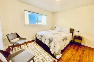 Photo 3 - The Seattle Haven - Modern Suites