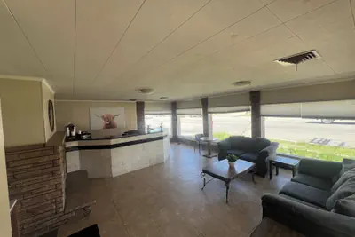 Photo 2 - Mac's Motel