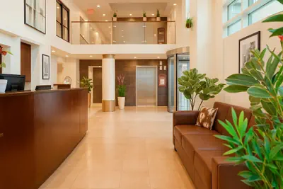 Photo 3 - LIC Manhattan View Hotel
