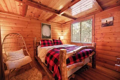 Photo 4 - Charming Mountain Getaway