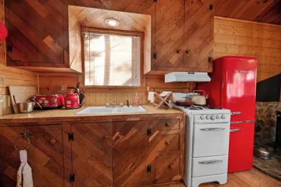 Photo 5 - Charming Mountain Getaway