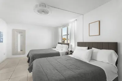 Photo 2 - Bay Harbor Sunset Apt 4A