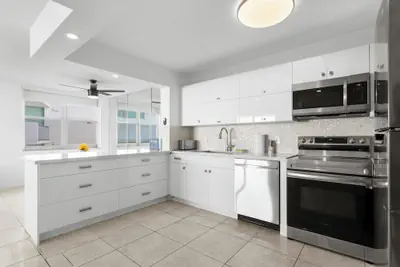 Photo 4 - Bay Harbor Sunset Apt 4A