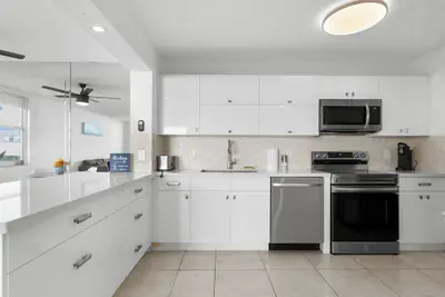 Photo 5 - Bay Harbor Sunset Apt 4A