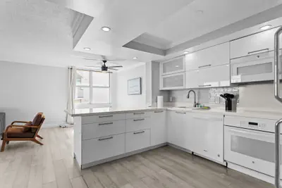 Photo 4 - Bay Harbor Sunset Apt 5A
