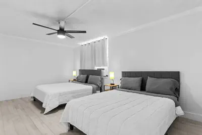 Photo 2 - Bay Harbor Sunset Apt 5A