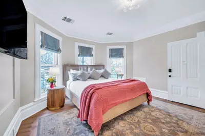 Photo 5 - Hennessey Estate