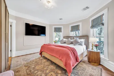 Photo 2 - Hennessey Estate