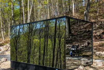 Photo 2 - Mirror Villas - Modern Retreat with private hot tubs and mountain view
