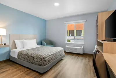 Photo 2 - Woodspring Suites Rogers Bentonville