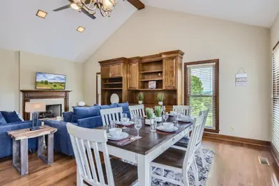 Photo 3 - 5 Acre 2500 Sqft Country House Near Nashville F2