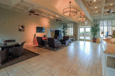 Photo 2 - Studio 6 Phoenix, Az – Sky Harbor