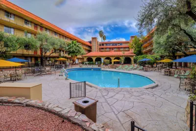 Photo 5 - Studio 6 Phoenix, Az – Sky Harbor