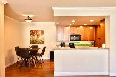 Photo 2 - New Stylish 1BR Apt With Heated Pool Gym Yoga Studio