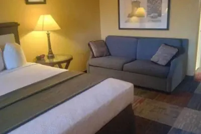 Photo 2 - Signature Hotel
