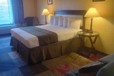 Photo 4 - Signature Hotel