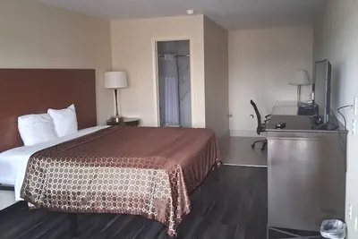 Photo 4 - Cameron Inn & suites