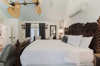 Photo 5 - Guest House Suite