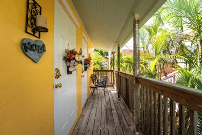 Photo 2 - Nola Apartment