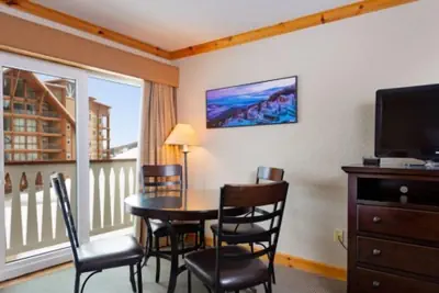 Photo 4 - Selkirk Lodge