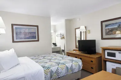 Photo 5 - Sundowner Inn Forsyth I 94
