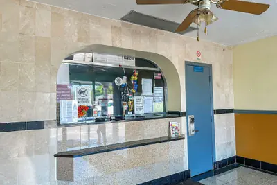 Photo 4 - OYO Hotel Jonesboro Near Atlanta Airport